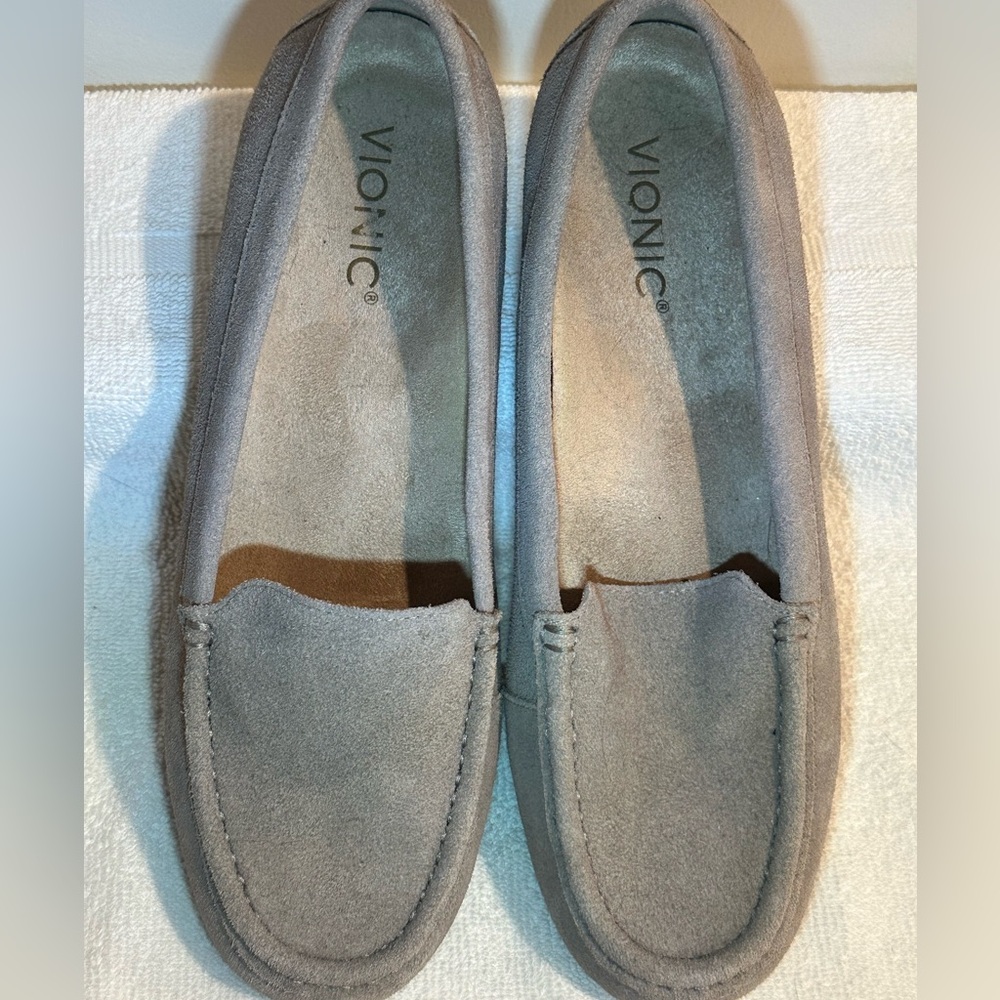 Vionic Debbie Suede Gray Slip-On Loafers